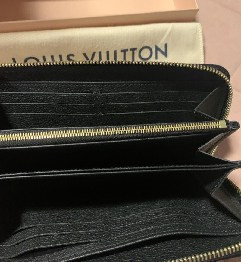 Inside of the Louis Vuitton Zippy Wallet
