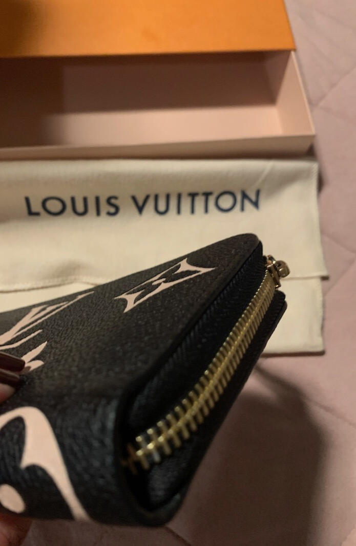 Louis Vuitton Zippy Wallet