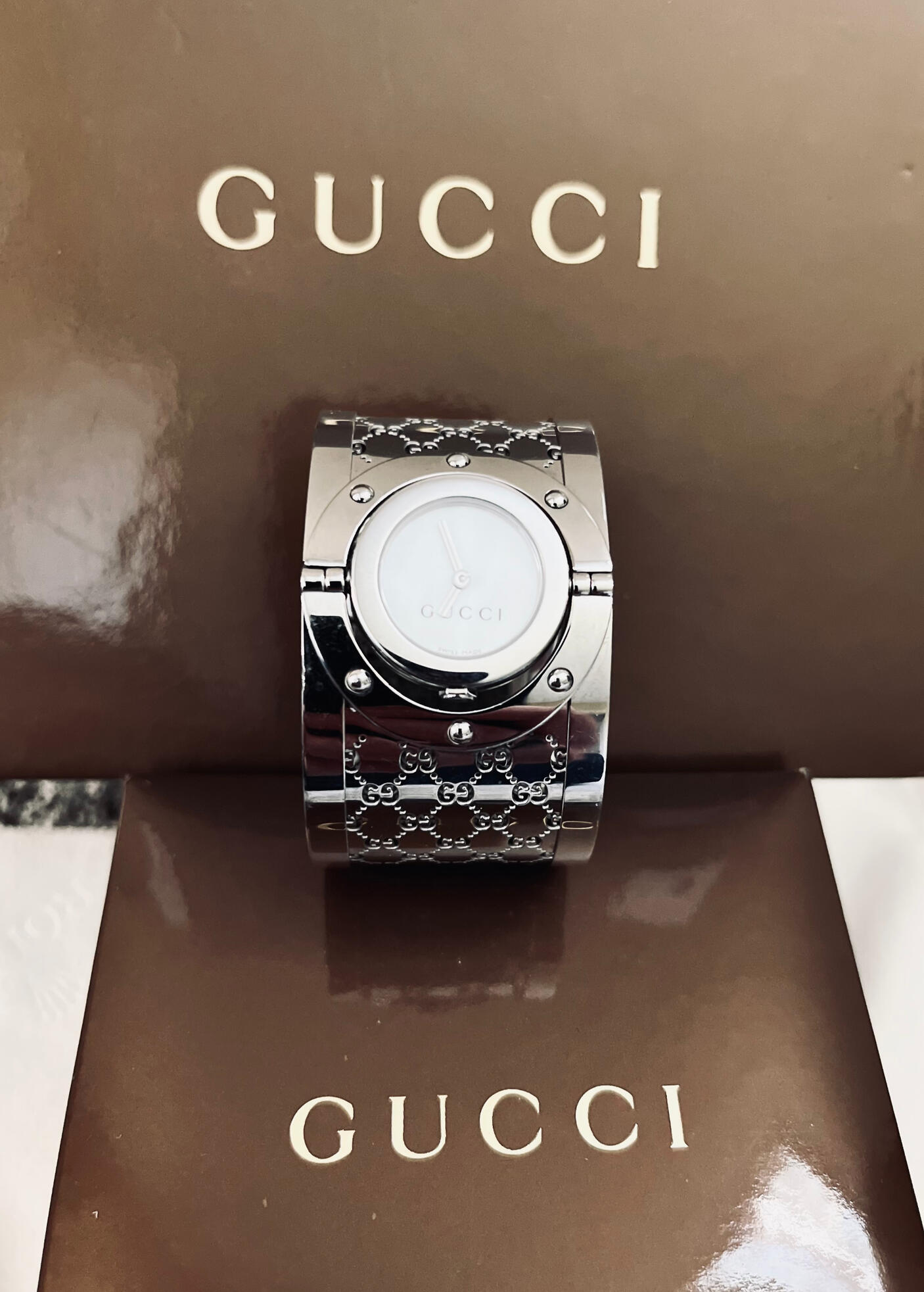 Gucci Twirl Stainless Steel Bangle Bracelet Watch