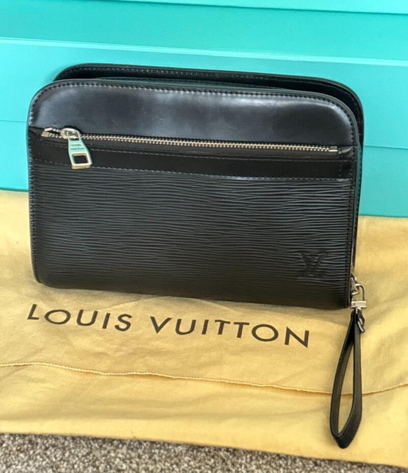 Louis Vuitton Epi Leather Wallet